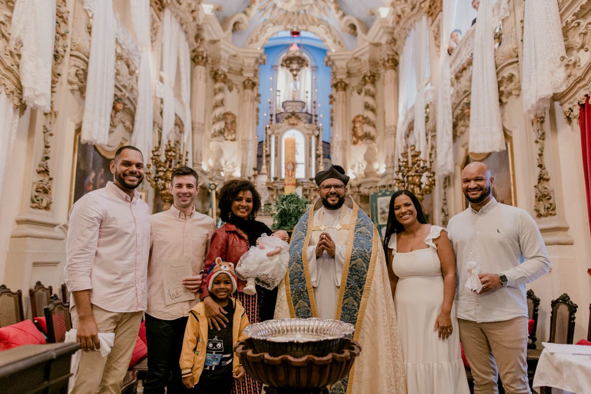Igreja Est Aberta Sempre Diz Padre Carioca Sobre Batizado Da Filha De Um Casal Gay
