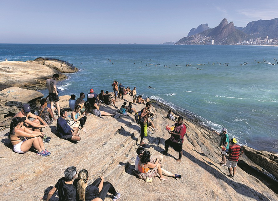 Cidade Em Clima De F Rias Hot Is Do Rio Esperam Ocupa O Acima De