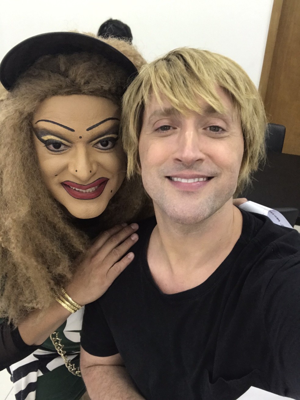 Int Rprete Da Drag Queen Suzy Brasil Conta Como Come Ou Minha M E N O Sabia Que Eu Era Gay
