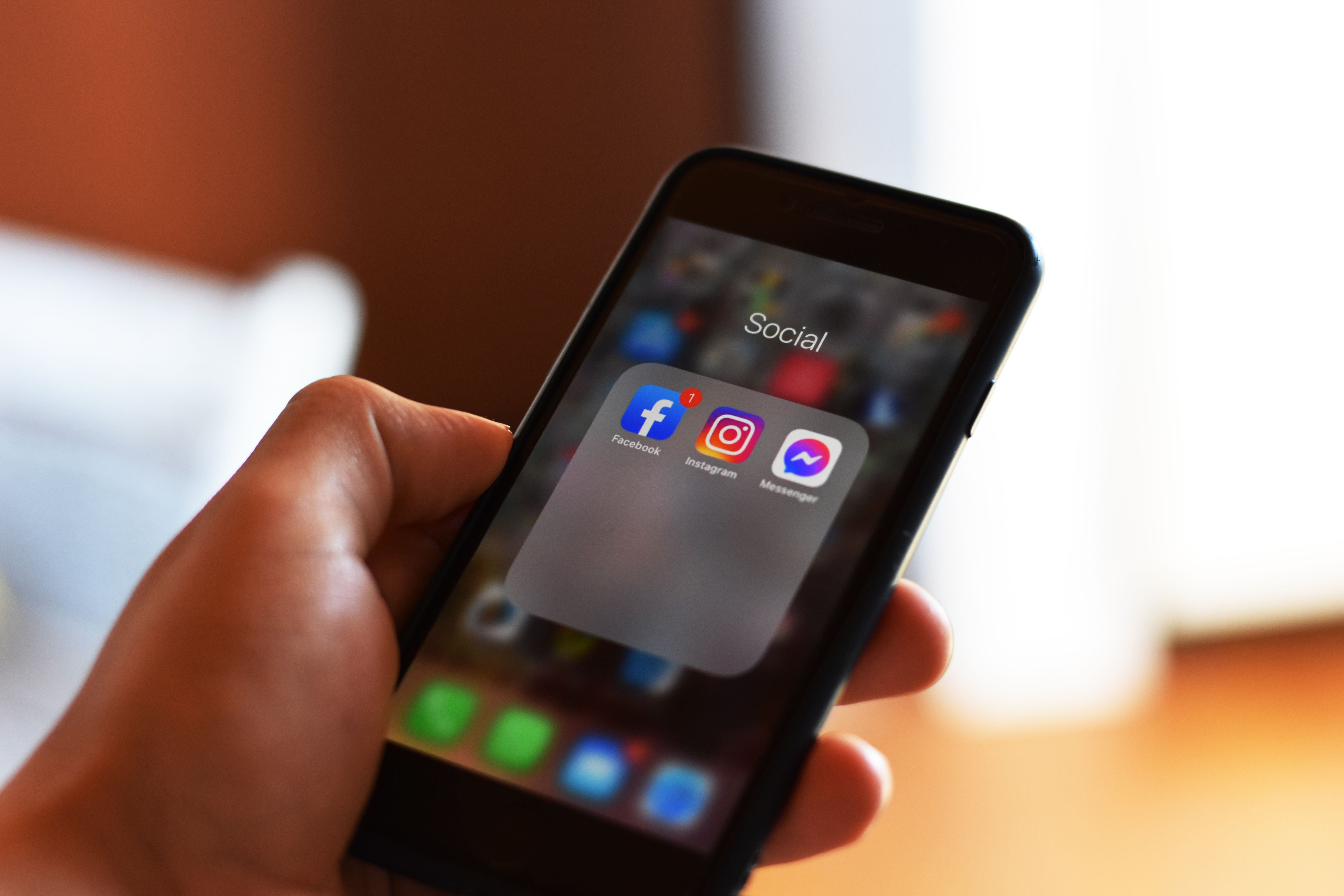 Instagram e Facebook apresentam instabilidade nesta sexta-feira