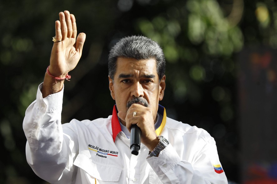 Maduro diz 'n&atilde;o aceitar' que oposi&ccedil;&atilde;o 'pretenda usurpar' a Presid&ecirc;ncia da  Venezuela