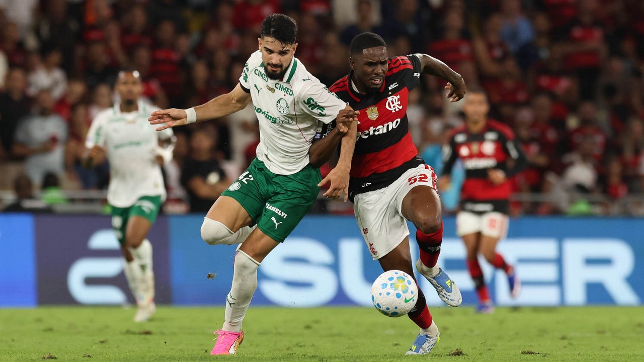 Fogo no Brasileirão: Mengão cola na liderança após tropeço do Palmeiras no fim do turno