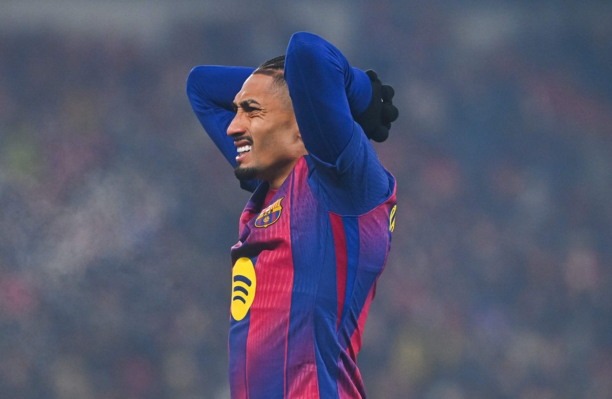 Brasileiro Raphinha, do Barcelona, durante o jogo contra o Slavia Praga