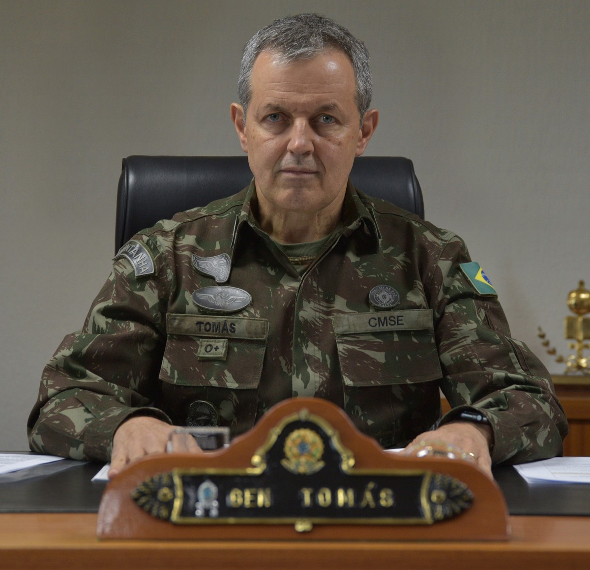General Tomás Paiva assume oficialmente comando do Exército