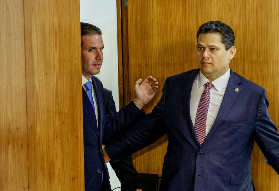 Os presidentes da Câmara, Hugo Motta, e do Senado, Davi Alcolumbre, no Planalto