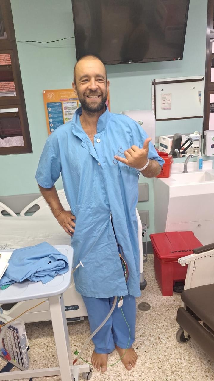 Após ser atingido por peixe-agulha no coração e passar por cirurgia, surfista brasileiro retornar ao país em breve