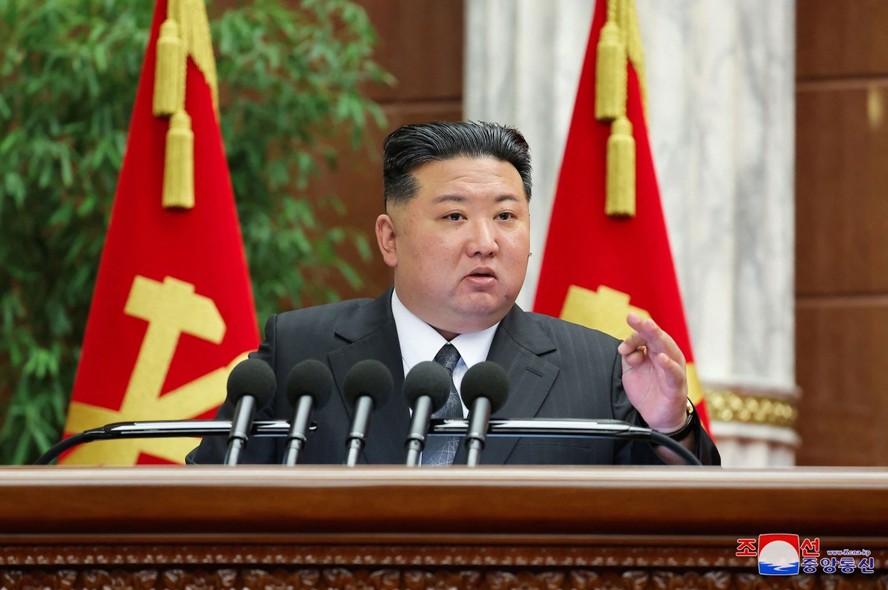 L der Supremo Da Coreia Do Norte Elogia Militares Que Lutam Contra A 