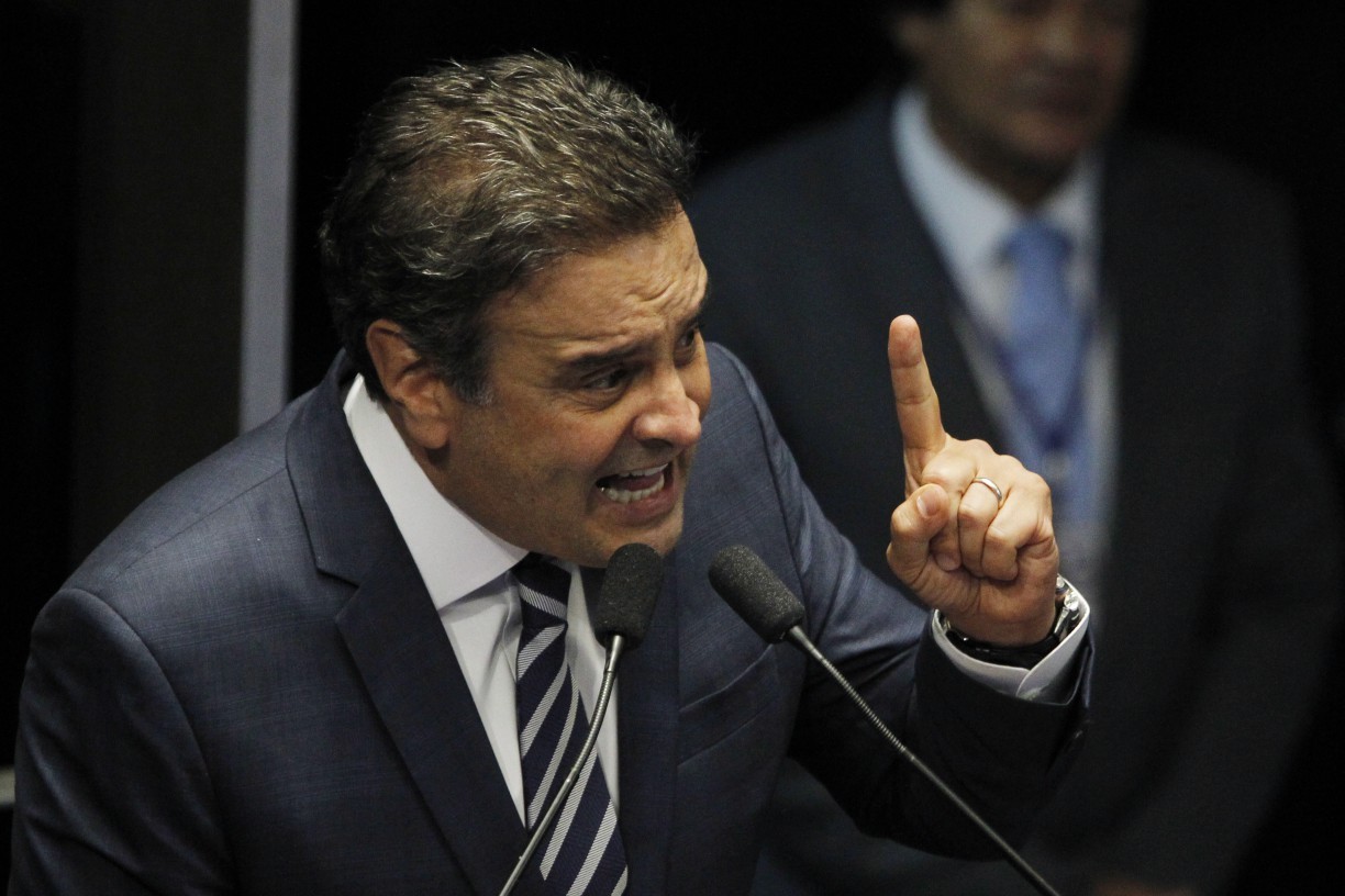Aécio assume o PSDB e indica que partido pode apoiar Tarcísio em 2026 'se não representar apenas Bolsonaro'