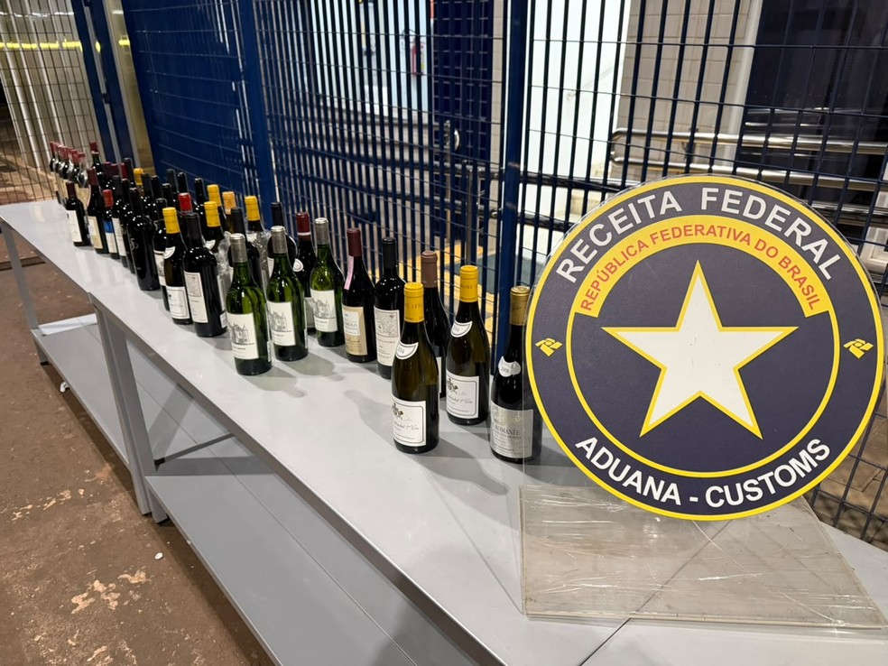 Vinhos raros apreendidos no Paran&aacute; &mdash; Foto: Divulga&ccedil;&atilde;o | Receita Federal