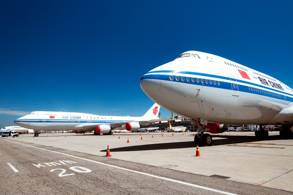 Aeronaves da Air China na pista do Galeão — Foto: Divulgação