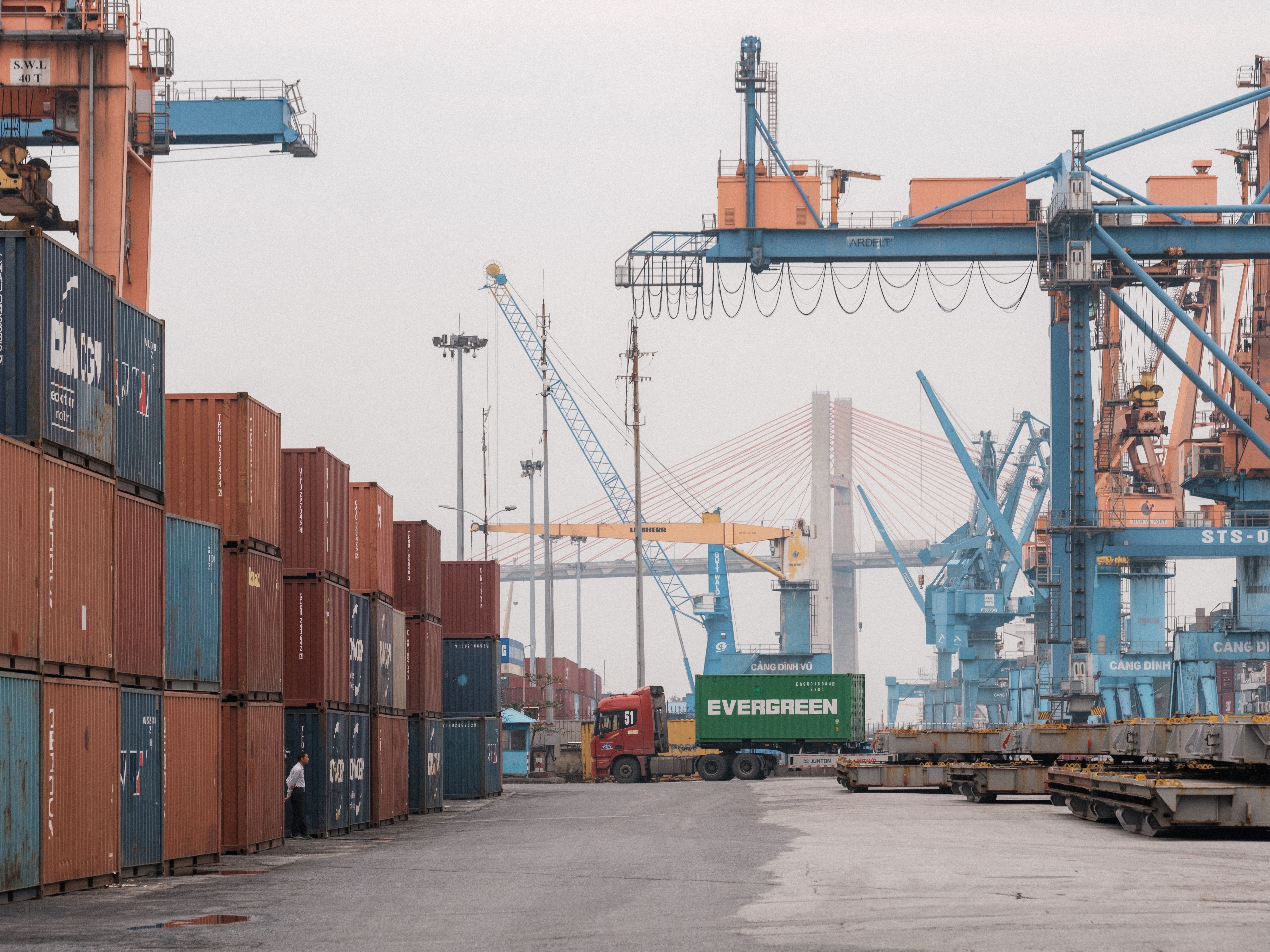 Pressão dos EUA sobre o Vietnã aumenta com abertura de terceira investigação comercial