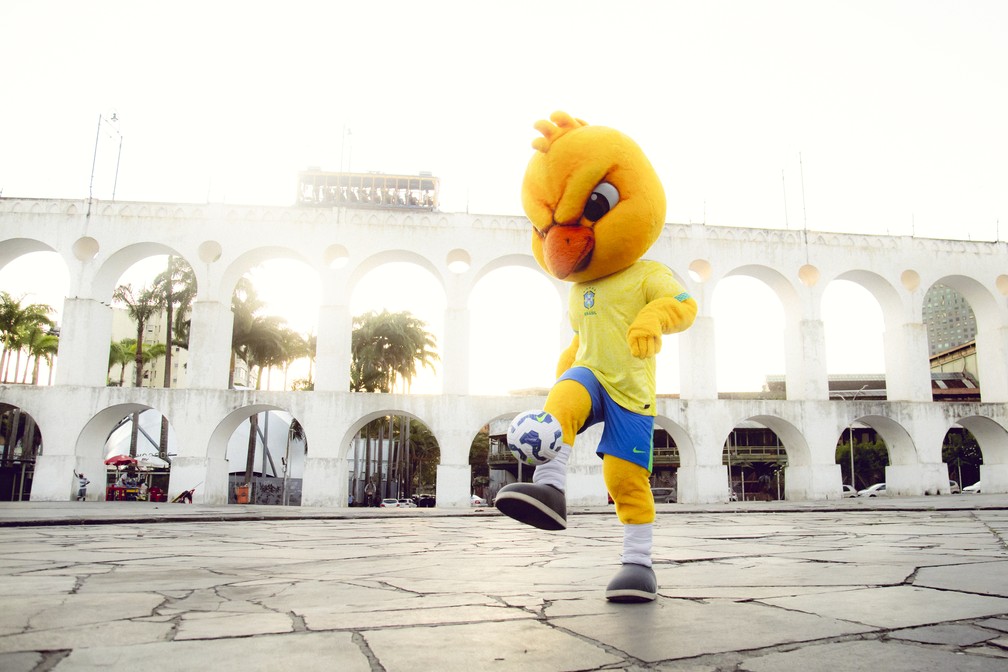 Canarinho na Lapa — Foto: Divulgação/CBF