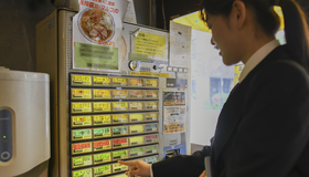 No Japão, as maquininhas de venda automática estão com os dias contados