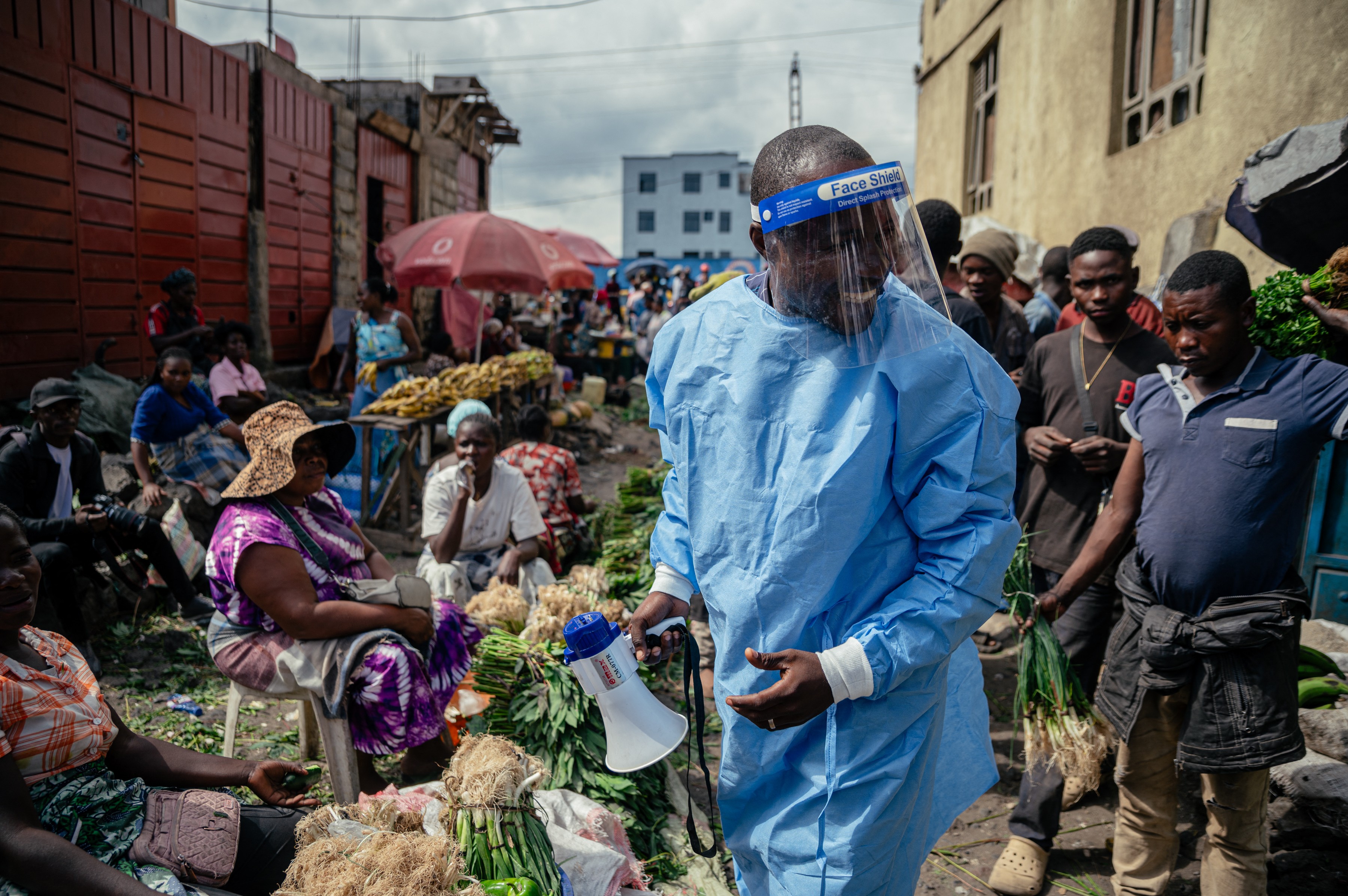 Surto de ebola: Diretor da OMS visita capital da República Democrática do Congo antes de viajar à cidade epicentro da epidemia