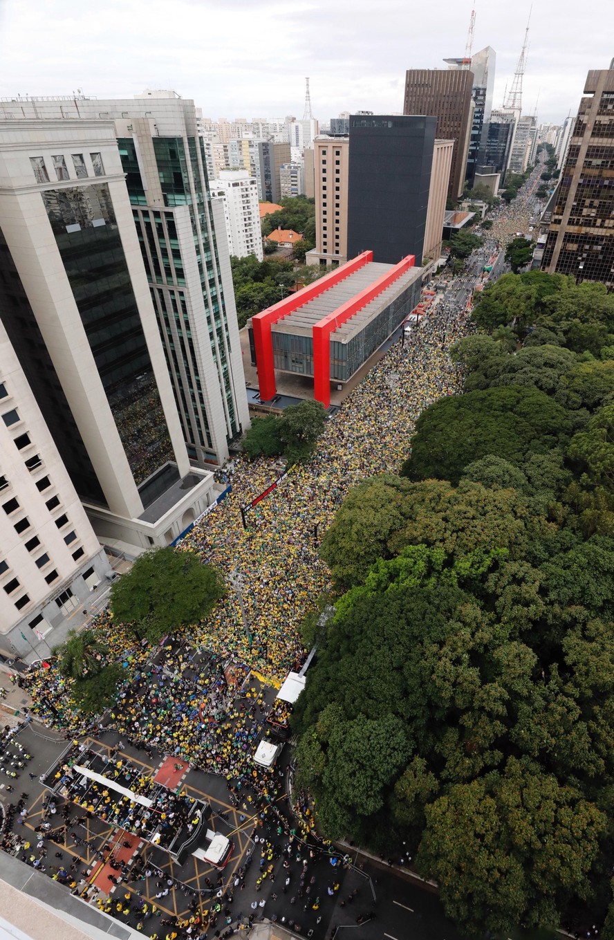 Bolsonaro e apoiadores se reúnem em ato na Paulista pela anistia dos  condenados pelo 8 de Janeiro