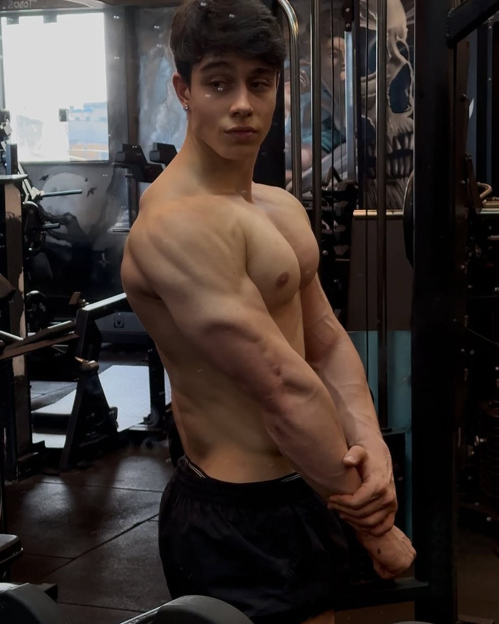 Aos 19 anos, João Pancera é campeão de fisiculturismo — Foto: Reprodução/Instagram