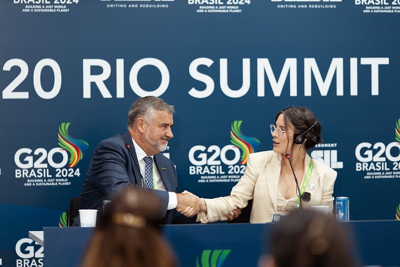 Brazil and Chile sign memorandum to tackle misinformation and digital inequality