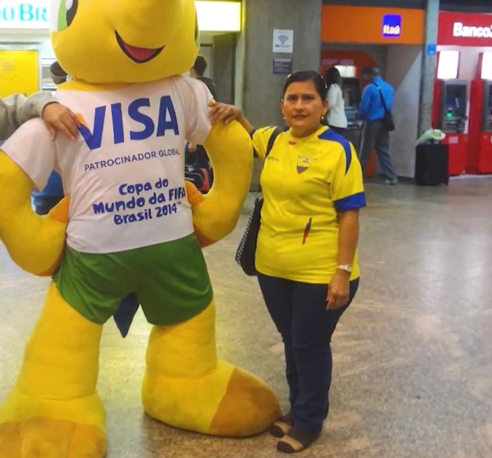 María del Jesús Pinargote durante o Mundial do Brasil — Foto: Reprodução/Redes sociais