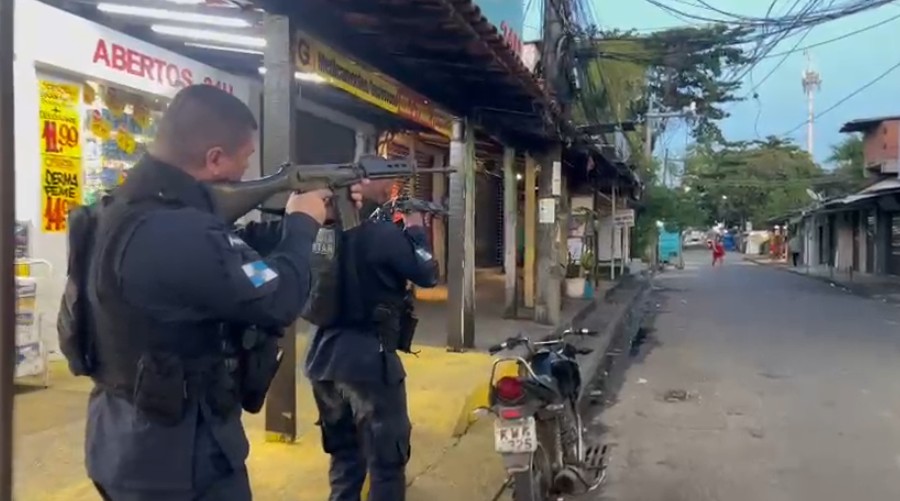 PM faz operação em comunidades na Zona Sudoeste do Rio