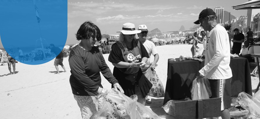 Projeto recolhe guimbas de cigarro recolhidas da praia