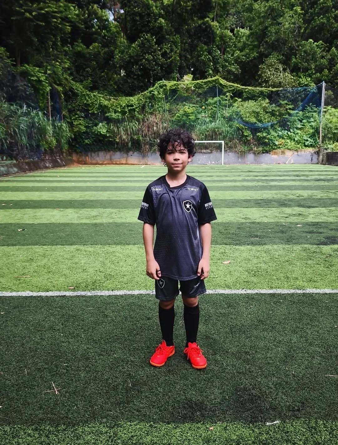 Vascaíno, menino que morreu atropelado no Rio treinava na Botafogo Academy; clube lamenta perda
