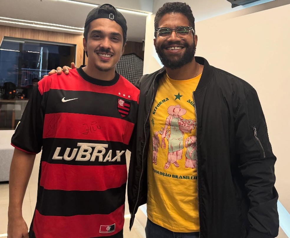 Chico Moedas (esquerda) e Jones Manoel — Foto: Reprodução/Instagram/@jones.manoel