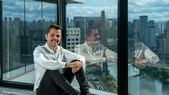 'Nem parece que não tenho estômago, como de tudo', conta Fabio Faraj, que fez uma gastrectomia preventiva 'Nem parece que não tenho estômago, como de tudo', conta Fabio Faraj, que fez uma gastrectomia preventiva
