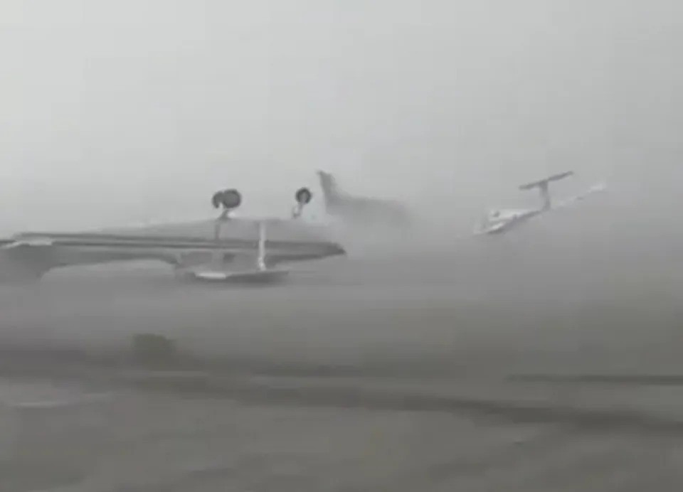 Aviões são arremessados como brinquedos e ficam de cabeça para baixo durante tempestade na Itália; vídeo - QTU Questões do Universo