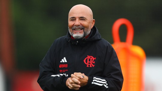 Flamengo se cala, e Sampaoli não sabe se comandará treino de sexta e jogo de sábado; técnico quer multa à vista