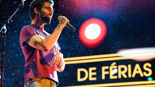 Silva abre última semana de Rio Gastronomia com show charmoso, mesmo debaixo de chuva