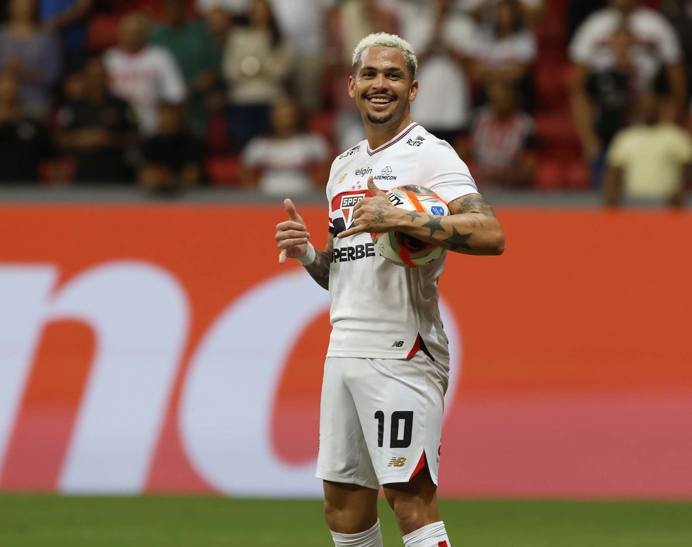 Luciano, atacante do São Paulo — Foto: Rubens Chiri / São Paulo FC