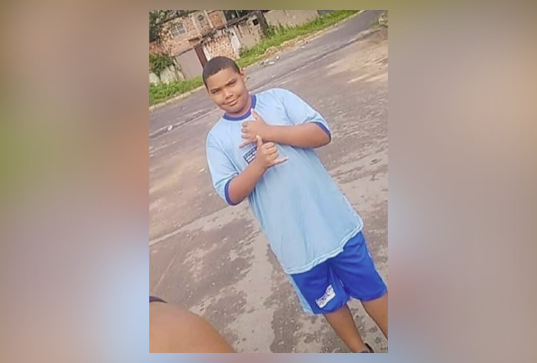 Menino baleado por tiro de fuzil em uma perna tem estado de saúde estável