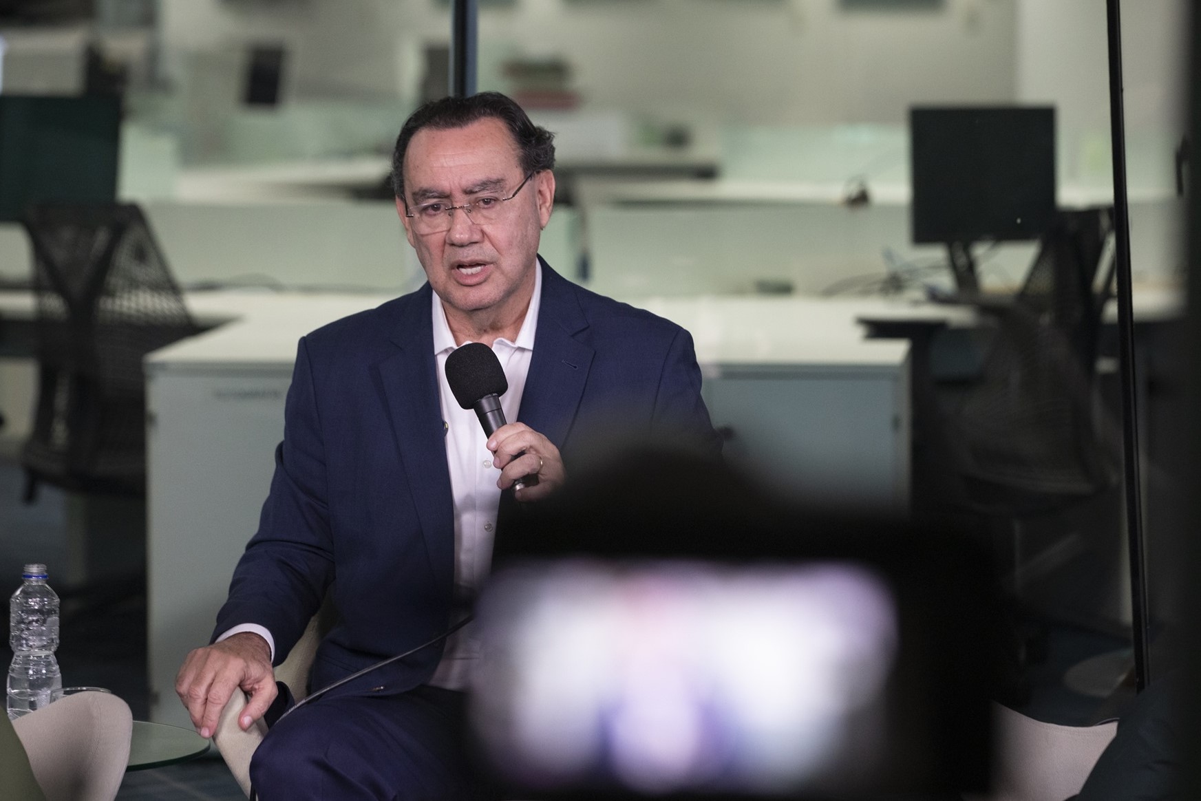 Quaest: Augusto Cury fica mais conhecido no eleitorado e amplia potencial de voto - QTU Questões do Universo