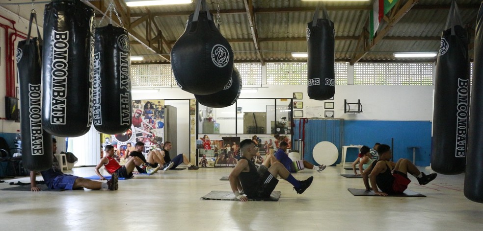 Treinos contam com acompanhamento técnico especializado para garantir a evolução dos alunos — Foto: Acervo SEME/Divulgação
