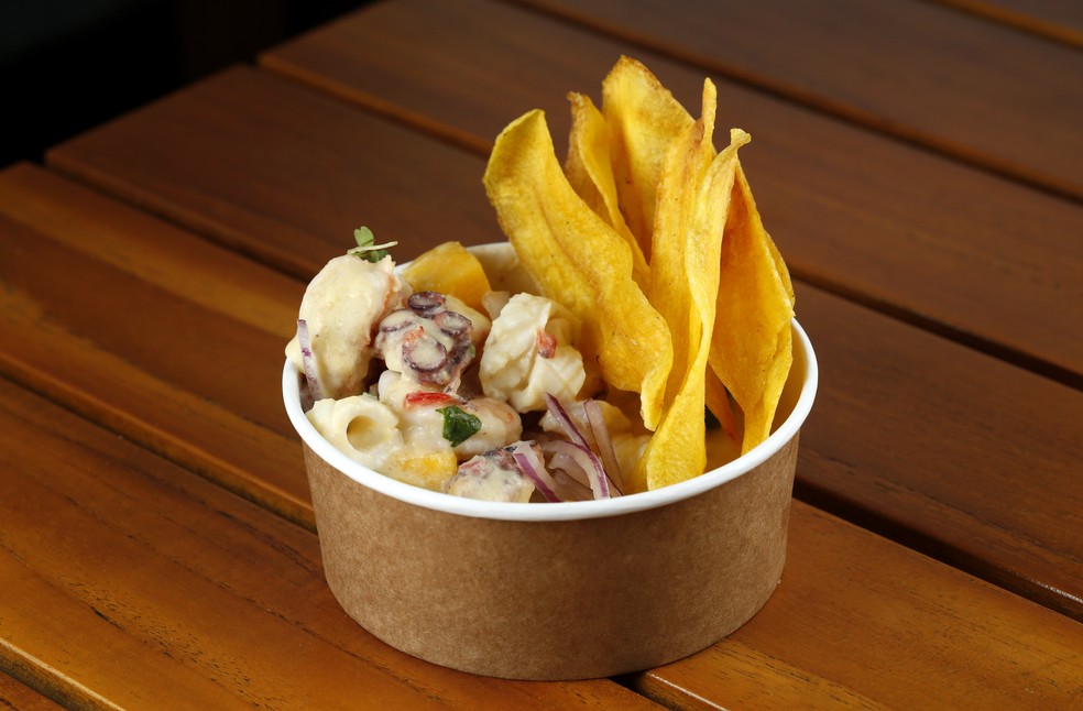 Páreo. O chef Marcones Deus aposta que o ceviche será um sucesso — Foto: Divulgação