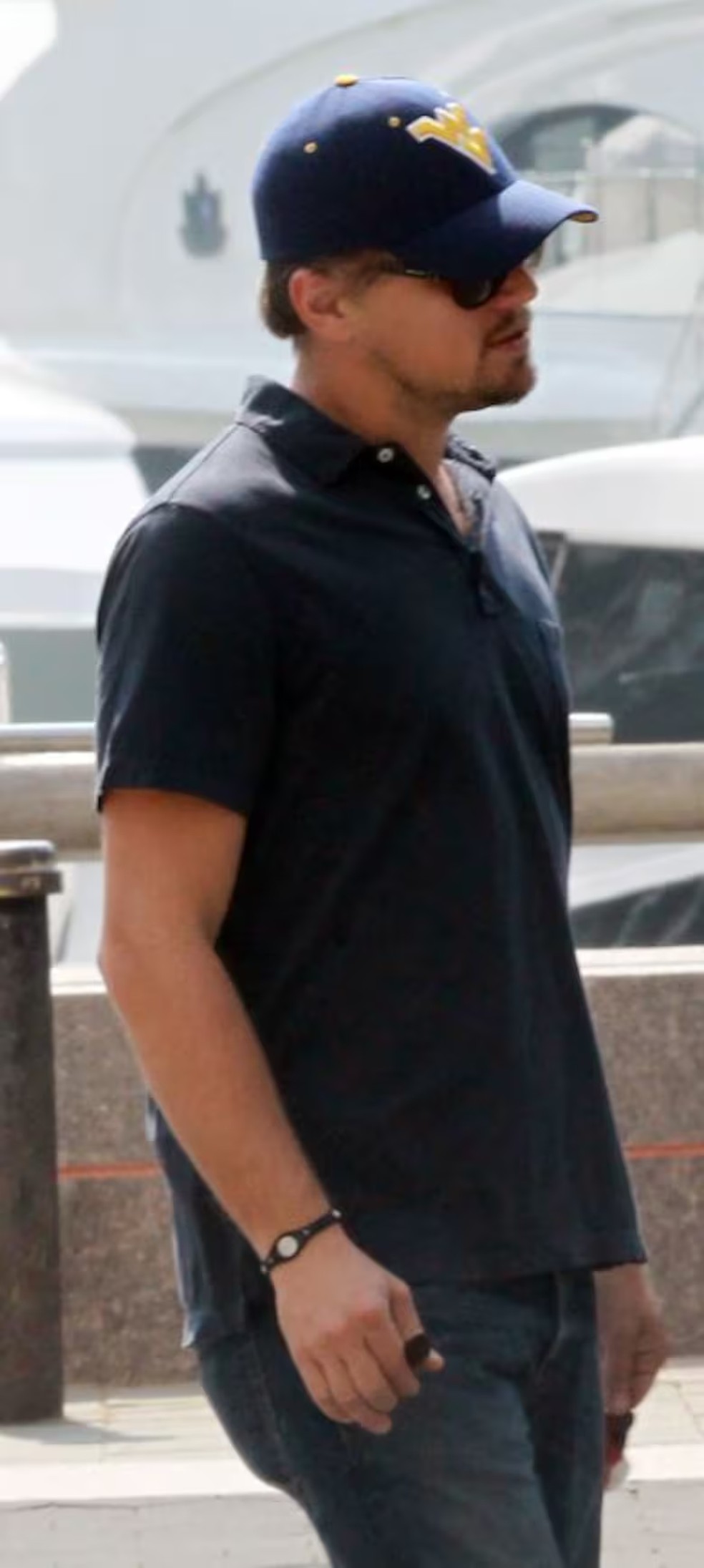 Leonardo DiCaprio também usava a pulseira power balance — Foto: Reprodução