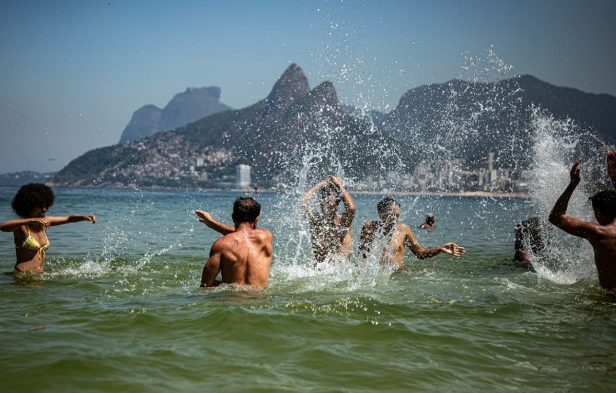 Rio passa por onda de calor sem chuva durante o fim de semana; temperatura deve aumentar no domingo (17)