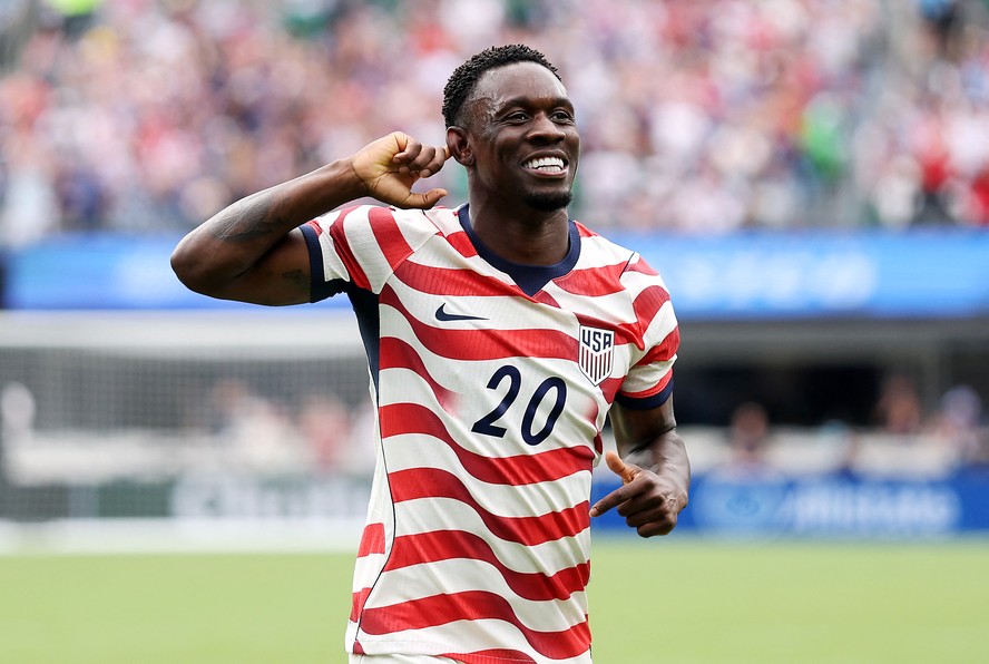 Falorin Balogun marcou dois gols na vitória dos Estados Unidos sobre o Paraguai por 4 a 2