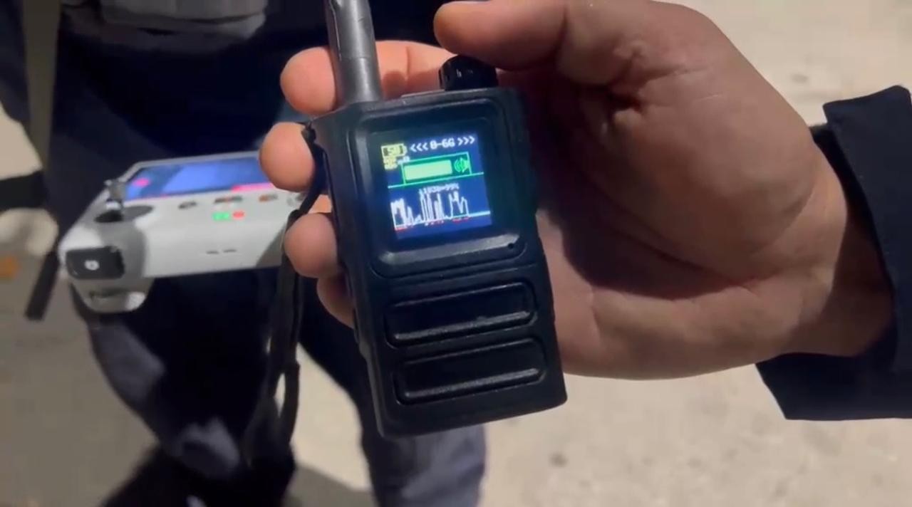 Operações da PM no Rio: além de fábrica de dinheiro, agentes encontram equipamento antidrone - QTU Questões do Universo