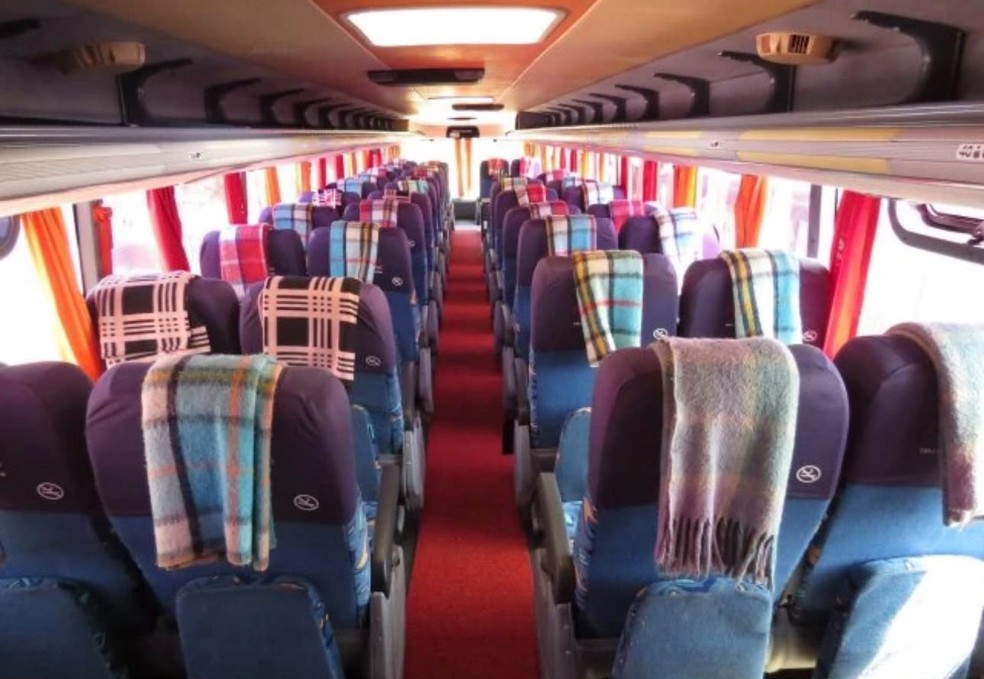 Ônibus da Dinaelles em 2025, quando foi vendido, segundo o ex-proprietário — Foto: Álbum de família