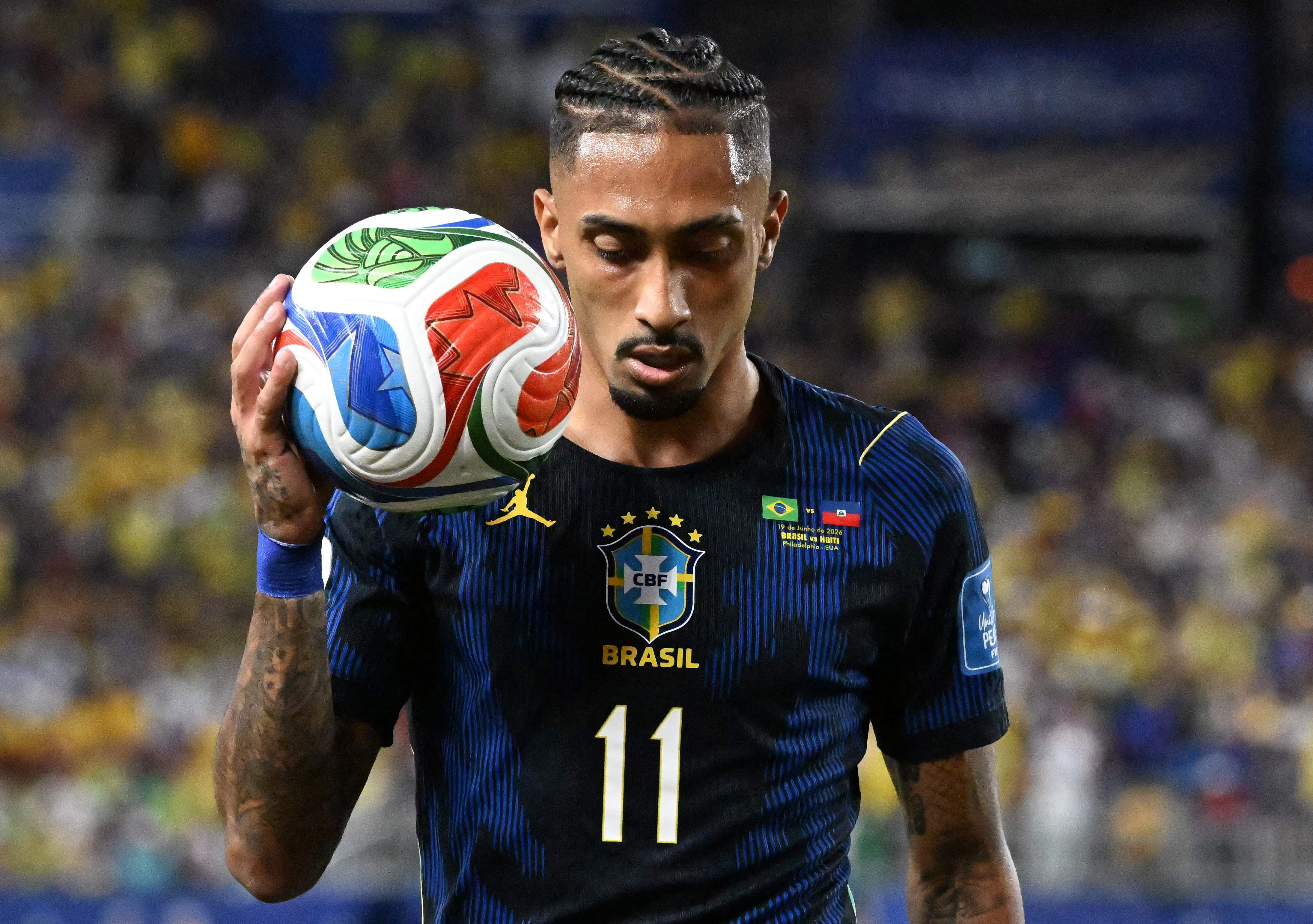 Raphinha não viaja com a seleção brasileira para enfrentar o Japão