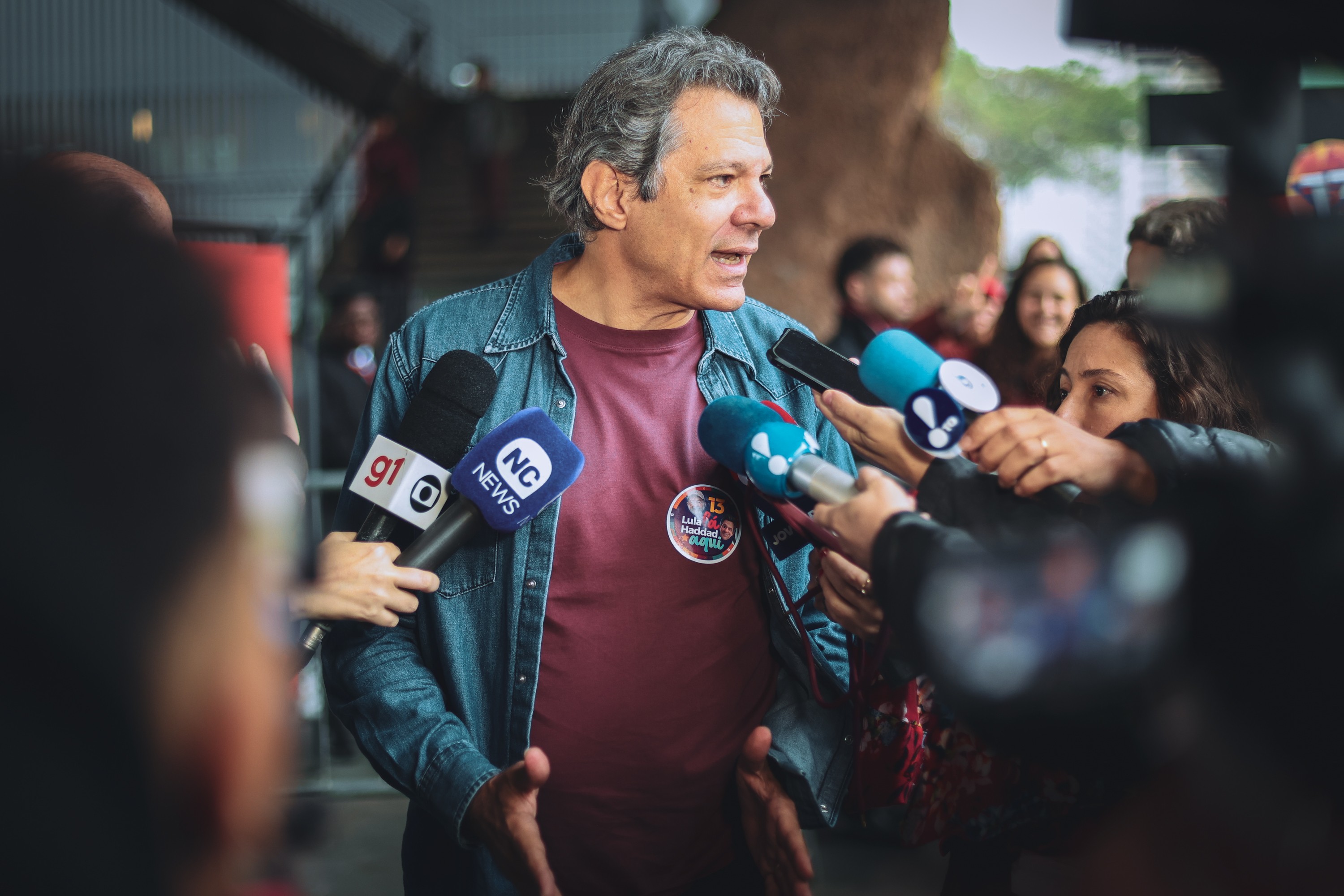 Alckmin e Haddad miram em ligações de Campos Neto com caso Master em ato na avenida Paulista