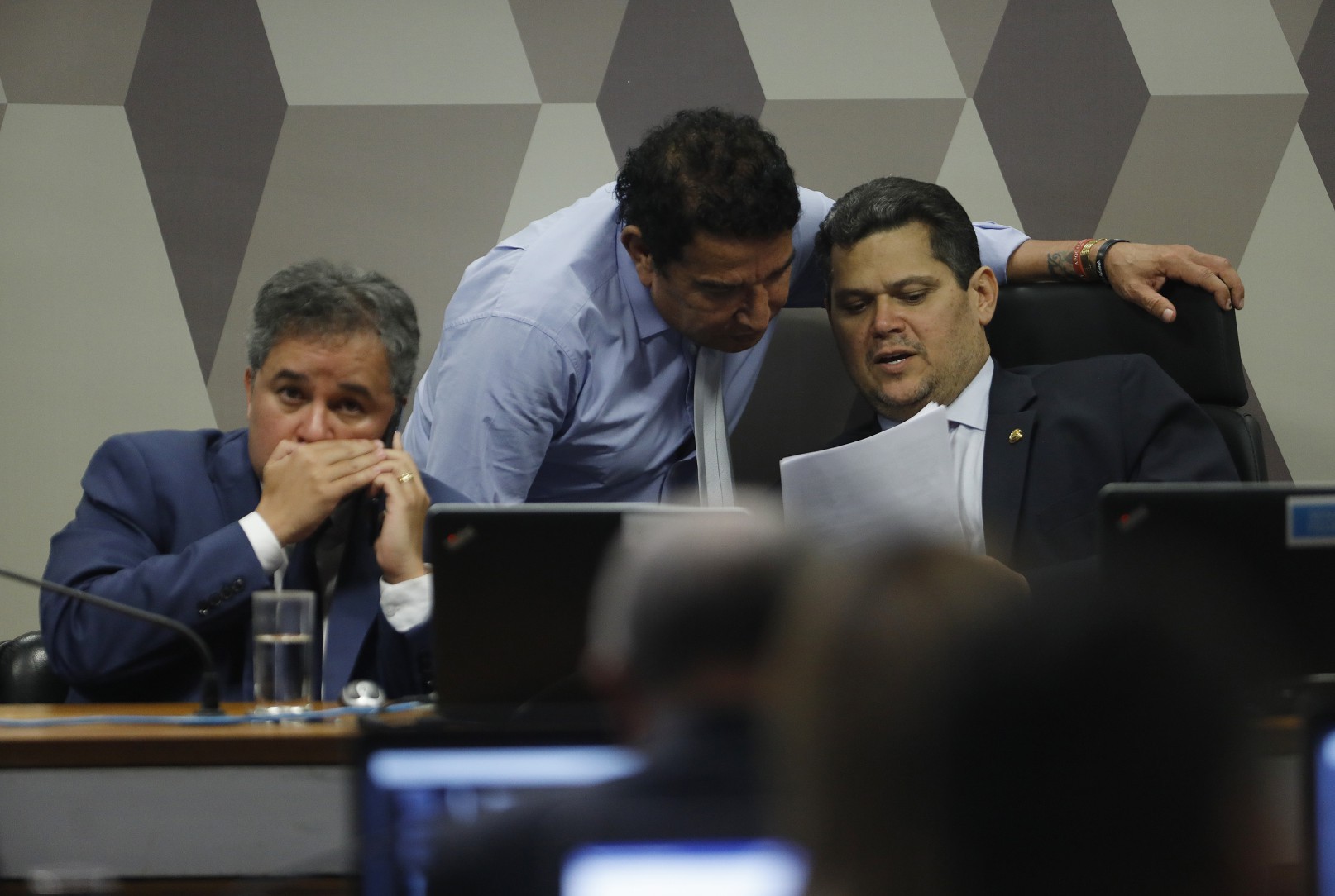 Análise do Orçamento é adiada e presidente da CMO critica Haddad: ‘Governo esqueceu a agenda de corte de gastos’