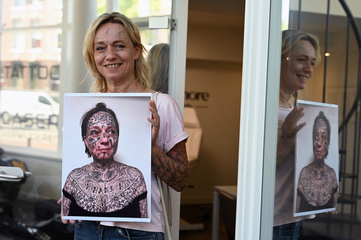 Até nas pálpebras: Agressor tatuou o próprio nome mais de 12 vezes no rosto de holandesa mantida em cárcere privado