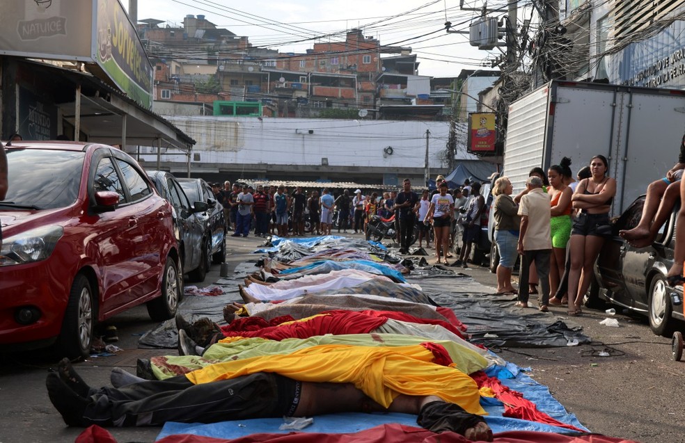 Bodies recovered from the forest after the massive operation in the Alemao and Benha communities – Photo: Fabiano Rocha/Agência O Globo/10-29-2025