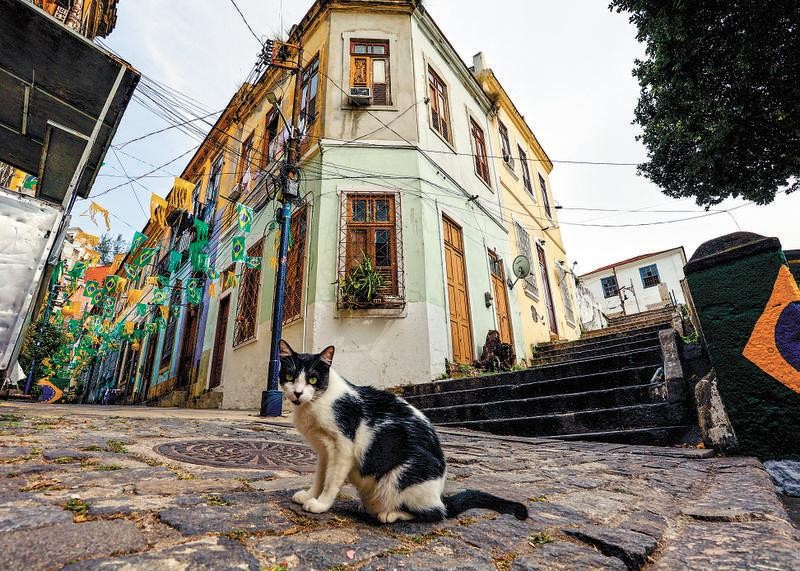 Leilão vai vender 112 imóveis na região histórica da Pedra do Sal, na Zona Portuária