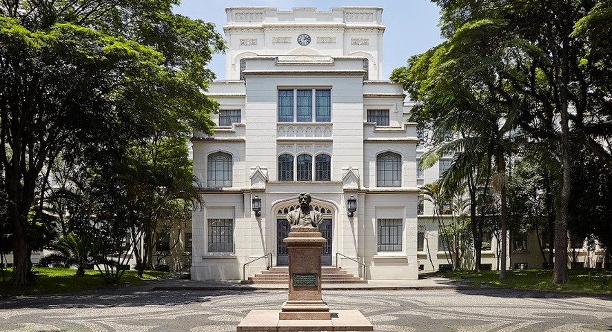 A FMUSP comemora os 90 anos da universidade