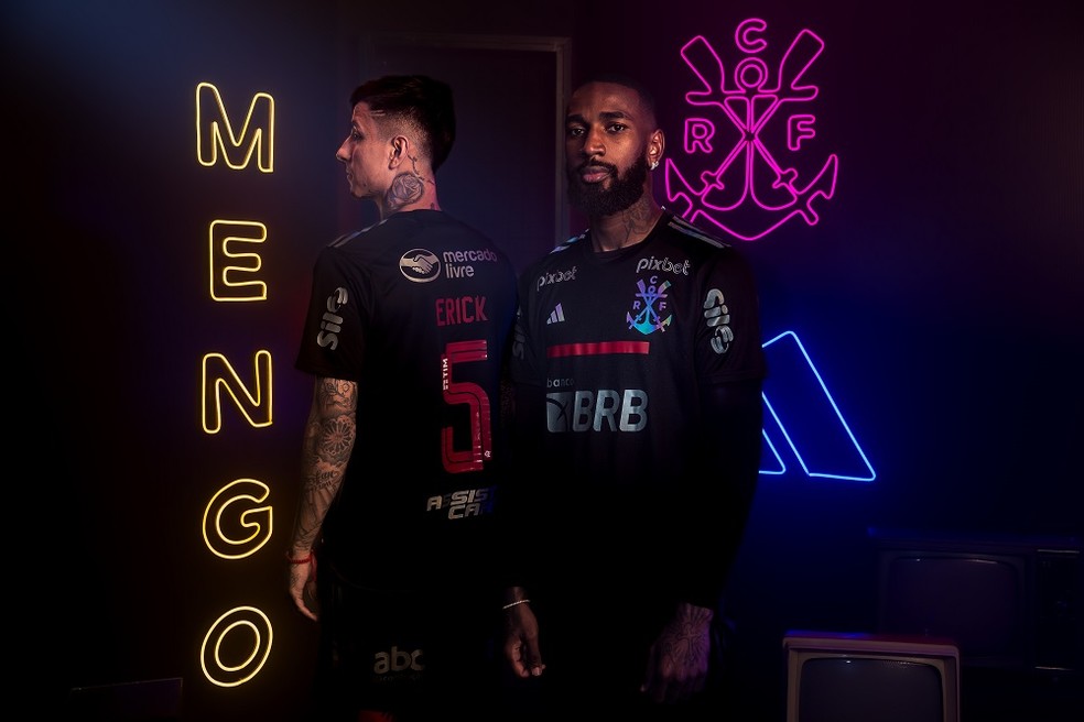 Vídeo Camisa Flamengo 2019  Apresentamos detalhes do novo manto