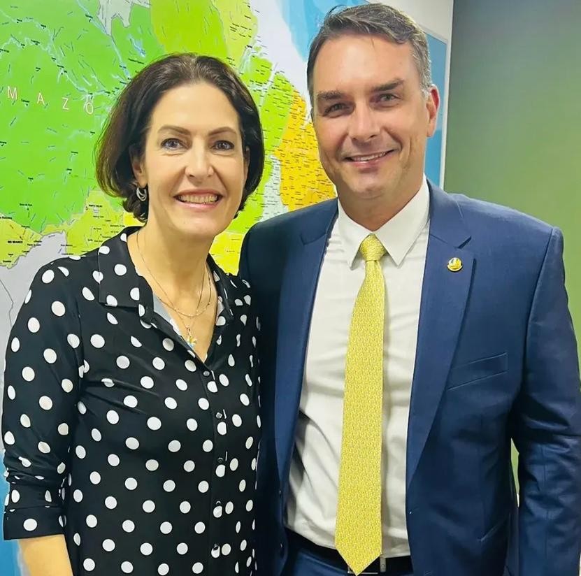Recém-filiada ao PSD no PR por Ratinho Jr., Cristina Graeml declara apoio à candidatura de Flávio Bolsonaro
