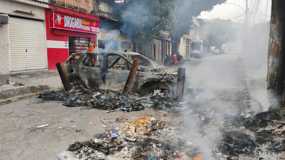 O que está acontecendo no Rio de Janeiro: operação para conter avanço do Comando Vermelho tem 64 mortos